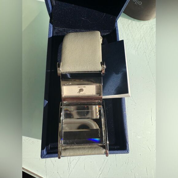 Swarovski Women’s Swiss Made Crystal Bracelet Watch – Silver w/ Box FWD235SIM4 - Picture 3 of 14